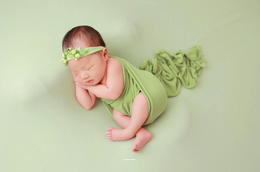 湘潭宝宝边吃边拉正常吗